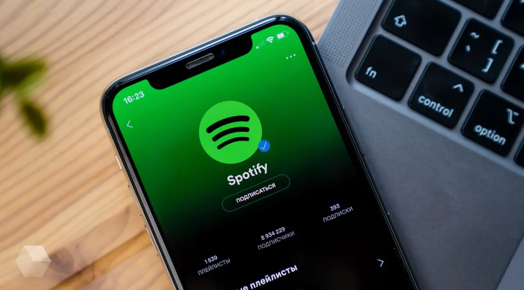 Spotify's New AI Tool Creates Playlists Based on Prompts