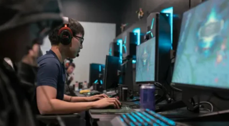 Windows 11 Becomes Most Popular OS Among Steam Gamers