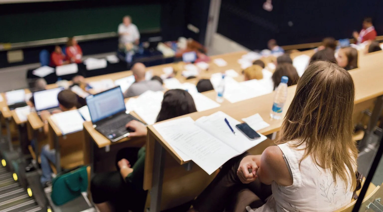 AI Becomes a Student: University of Vienna Enrolls AI in Arts Department for the First Time